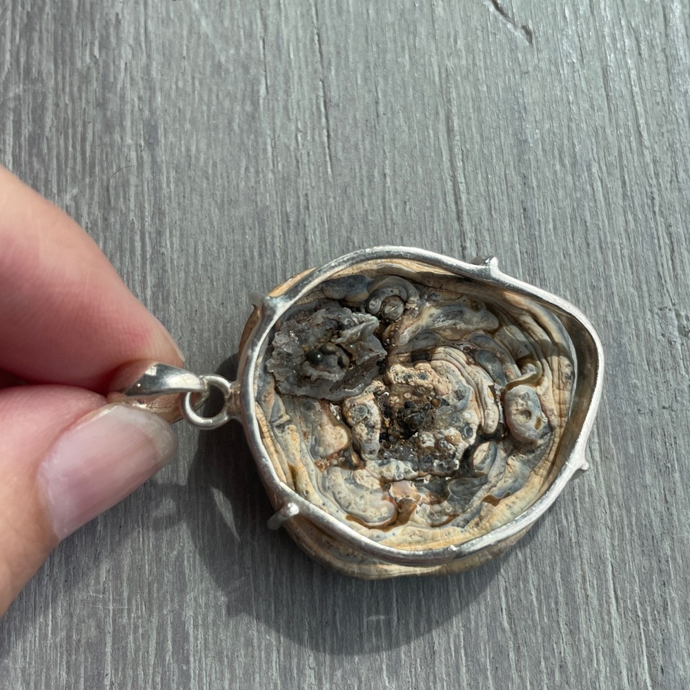Sterling Silver Sparkling Chalcedony Rose Druzy Pendant - Picture 3 of 6
